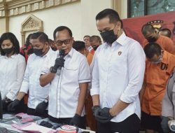 Konferensi Pers Polda Jambi Berhasil Tangkap 62 Pelaku Judi Online