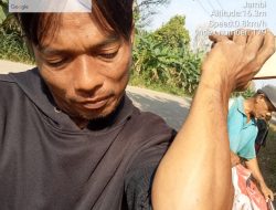 Di duga Pemasangan Baleho salah satu Calek DPR RI Ihsan Yunus Nomor 3 dari Partai PDIP Perjuangan Tidak Sesuai  Herman Basir menjadi korban Tertimpa Baleho saat melalui jalur lalu lintas km 12  Kumpe ulu